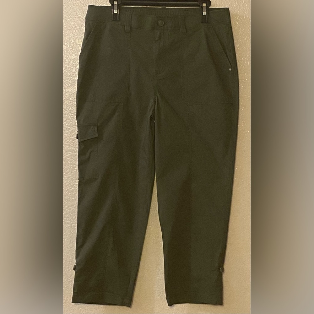 CHICO’S Convertible Poplin Cargo Crops size1.5 = M/10